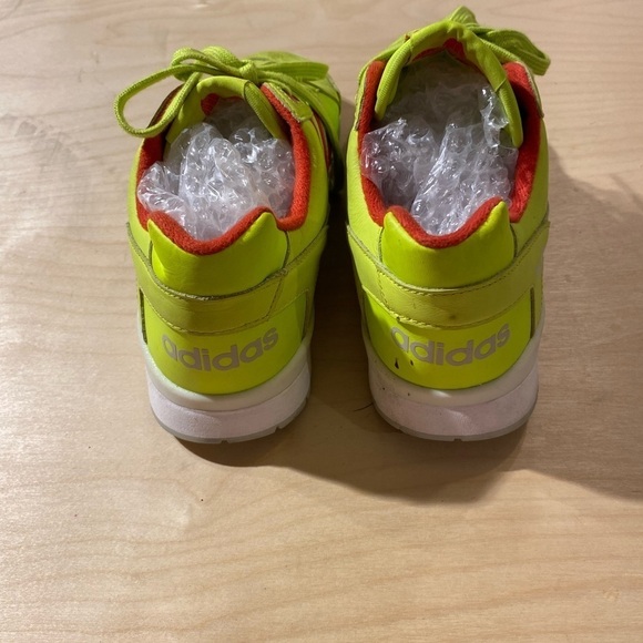 Adidas Tennis Shoe size 9 (Box1) - Picture 10 of 12